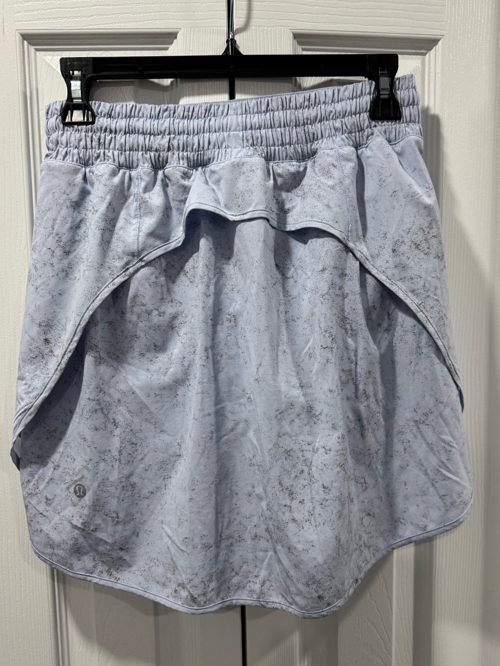 Lululemon skort - Picture 4 of 8